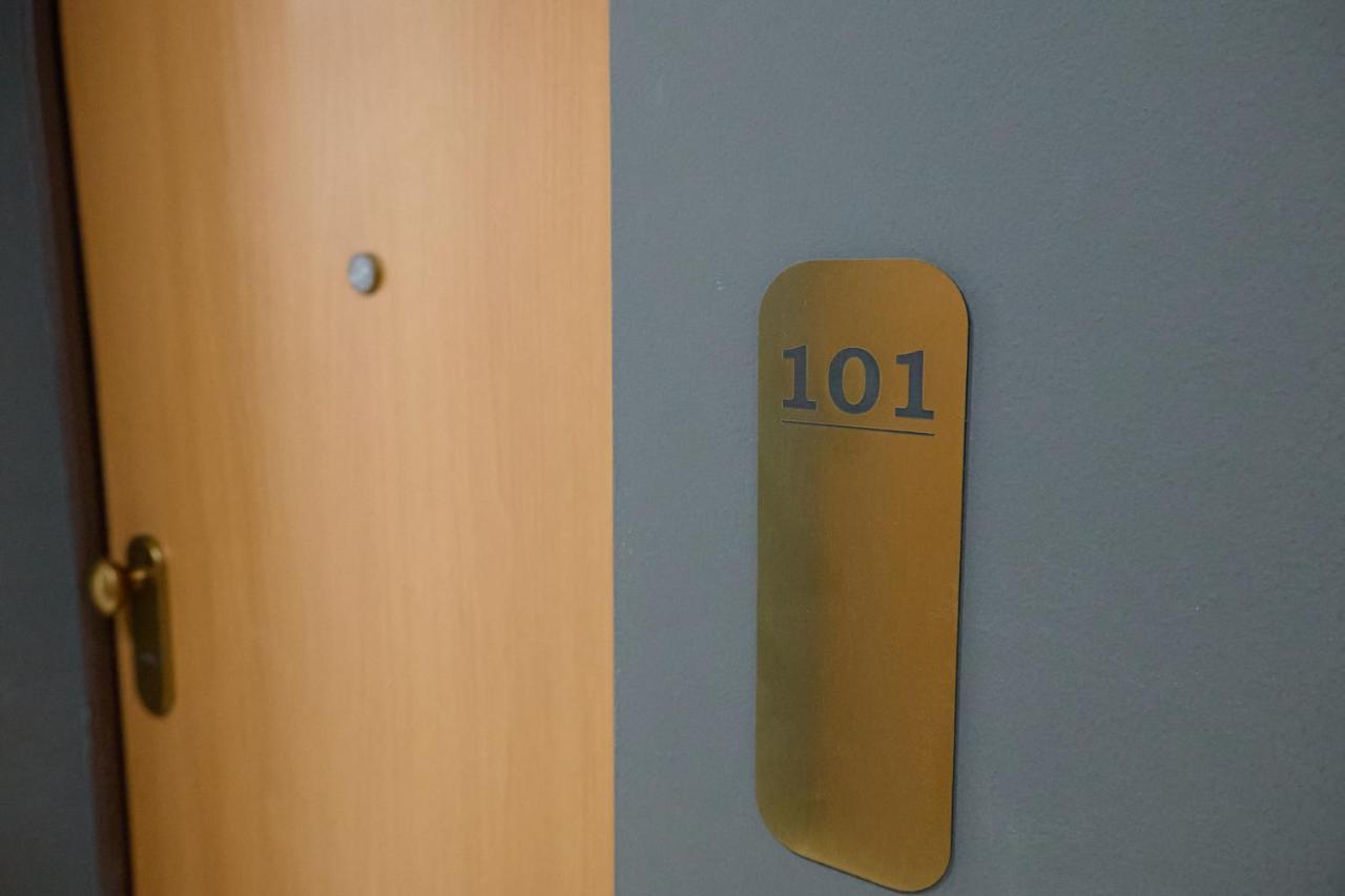 City Center Accomodation - 101 Resicabánya Kültér fotó
